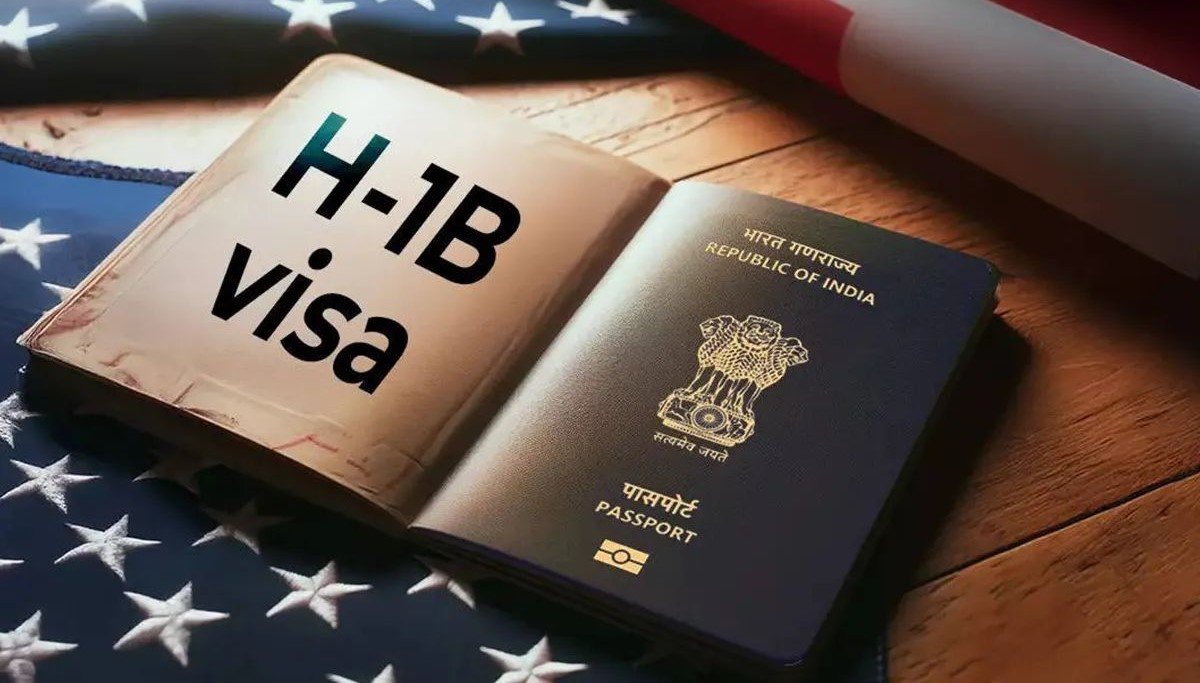 আমেরিকায় পড়তে বা কাজ করতে যাওয়ার স্বপ্ন? H-1B ও স্টুডেন্ট ভিসায় বড় কড়াকড়ির পথে ট্রাম্প প্রশাসন
